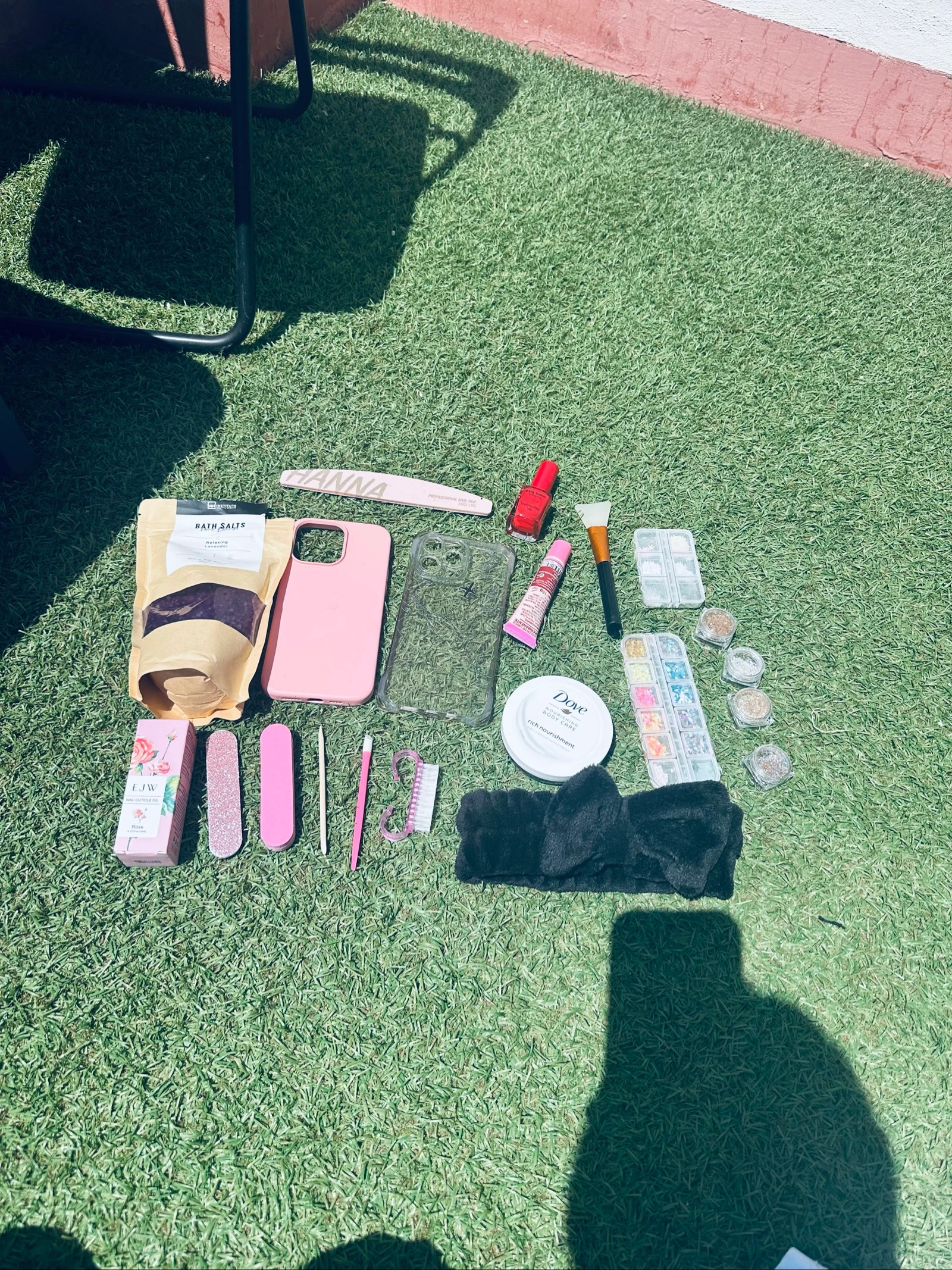 Mini cesta de autocuidado y manicura 💕 (18 piezas) – photo 3
